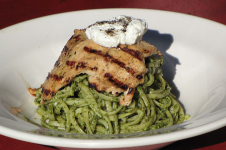 Linguine with Pesto and Chicken 